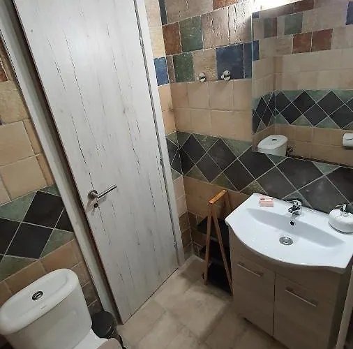 Apartment Larry's Little Place In The Center Of Gythio